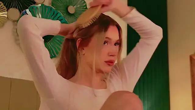 Beckie White online show from 04-12-26, 09:20