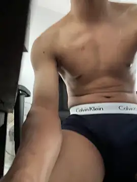 Snapshot of banvaomiengem chatting on 02-25-26, 05:39 banvaomiengem online show from 02-25-26, 05:39