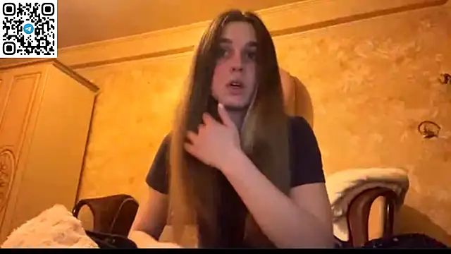 LovelySilk 63 online show from 04-18-26, 06:56