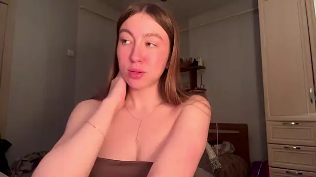 Snapshot of AuroraLawson chatting on 02-20-26, 12:27 AuroraLawson online show from 02-20-26, 12:27