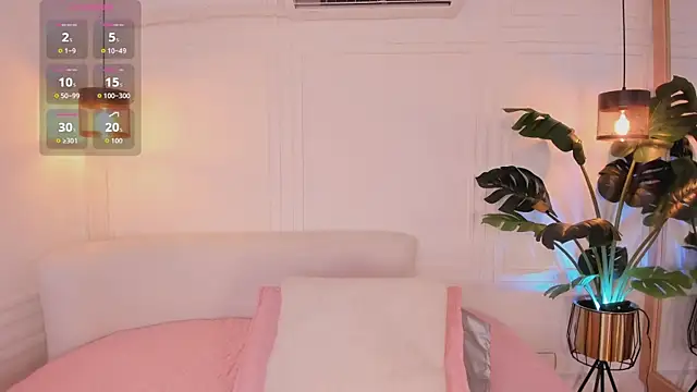 Nicole Whittee online show from 04-06-26, 09:38