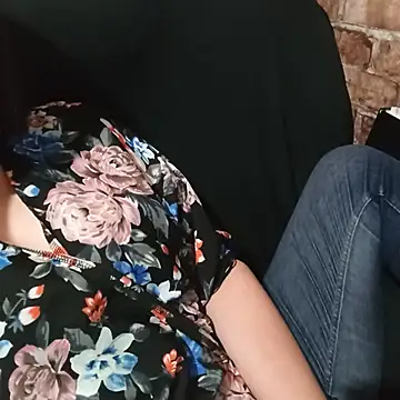 Snapshot of itismyhobby chatting on 11-13-25, 05:01 itismyhobby online show from 11-13-25, 05:01