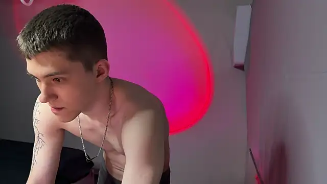 cronck52 online show from 04-18-26, 07:07