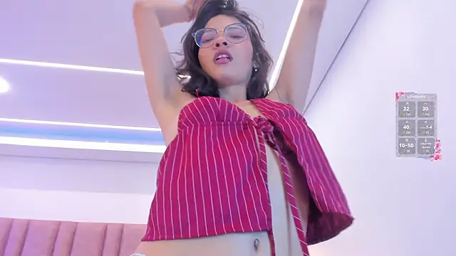 im lily  online show from 04-17-26, 12:52