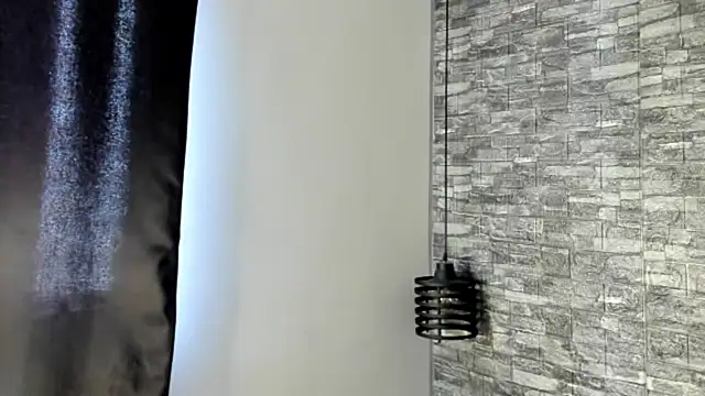 ASHLEY COLLINS1 online show from 04-07-26, 01:00