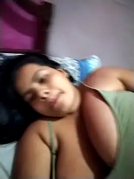 Snapshot of Queen_Sofia10 chatting on 02-13-26, 04:19 Queen Sofia10 online show from 02-13-26, 04:19