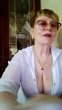SophieBurns online show from 07-19-26, 10:52