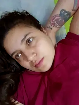 MajoArias online show from 05-06-26, 04:41
