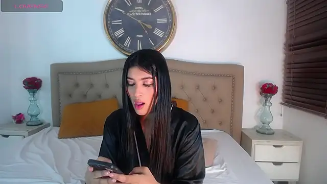 LucyVilla online show from 02-20-26, 04:42