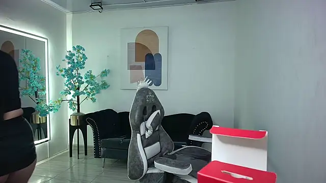 Snapshot of Alanna__scott chatting on 02-08-26, 03:32 Alanna scott online show from 02-08-26, 03:32