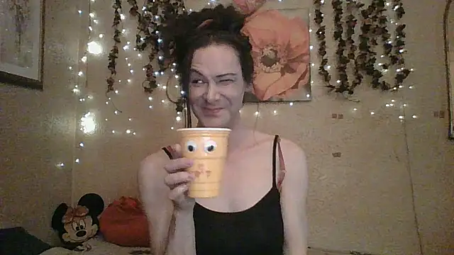 sillymillie4 online show from 05-15-26, 01:23