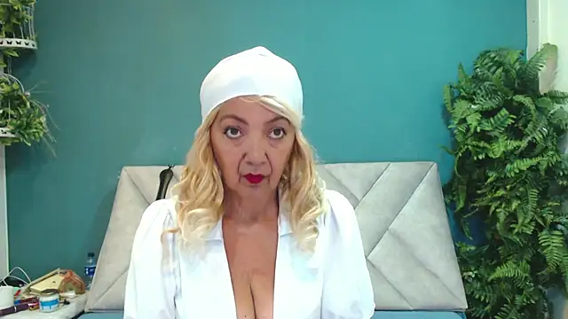 AmelieLux online show from 04-10-26, 04:23