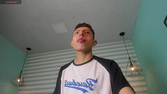 Snapshot of _camilo_ortiz chatting on 05-29-26, 02:15 camilo ortiz online show from 05-29-26, 02:15