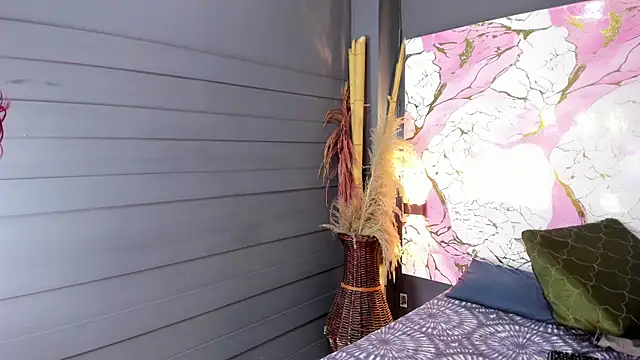 Nahomii  Doll online show from 04-08-26, 08:31