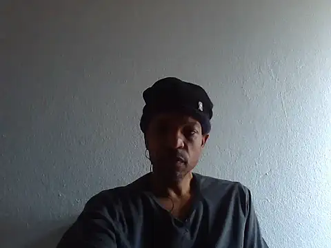 Snapshot of lavelle26 chatting on 02-12-26, 10:21 lavelle26 online show from 02-12-26, 10:21