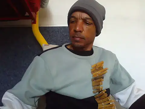 lavelle26 online show from 05-10-26, 02:33
