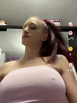 Roxyfoxyyy online show from 07-09-26, 09:41