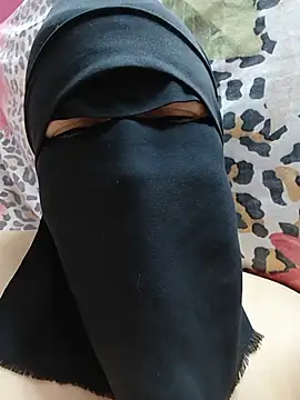 Snapshot of Warda_Egy chatting on 07-19-26, 04:27 Warda Egy online show from 07-19-26, 04:27