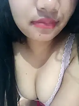 Snapshot of EliraMoon chatting on 02-21-26, 08:21 EliraMoon online show from 02-21-26, 08:21