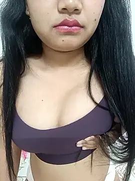 Snapshot of EliraMoon chatting on 03-02-26, 06:04 EliraMoon online show from 03-02-26, 06:04