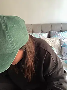 RachelWeisz  online show from 04-18-26, 06:23