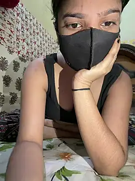 Snapshot of Cutedesigirl chatting on 07-18-26, 04:49 Cutedesigirl online show from 07-18-26, 04:49