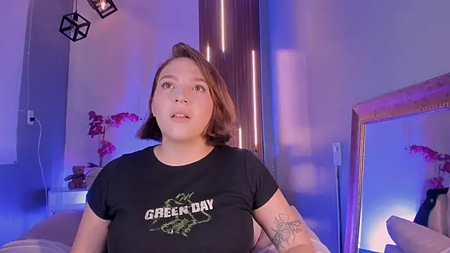 Snapshot of SimonaStar chatting on 03-05-26, 02:57 SimonaStar online show from 03-05-26, 02:57