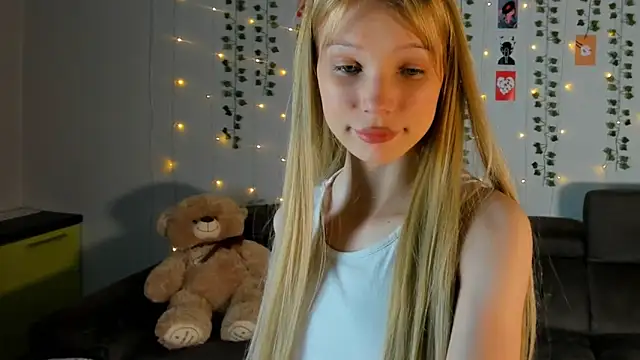 Kiracute18 online show from 03-14-26, 05:18