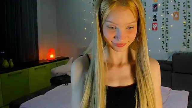 Kiracute18 online show from 04-07-26, 04:18