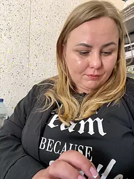 Mommy-girl-Lola online show from 06-18-26, 10:30