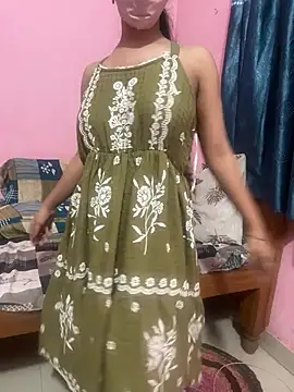 Snapshot of Hello_Priya16 chatting on 06-18-26, 10:36 Hello Priya16 online show from 06-18-26, 10:36