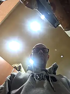 Snapshot of pareja47 chatting on 02-06-26, 08:01 pareja47 online show from 02-06-26, 08:01