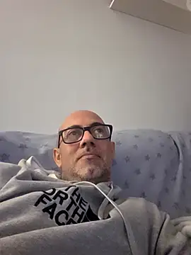 Snapshot of pareja47 chatting on 03-11-26, 11:55 pareja47 online show from 03-11-26, 11:55