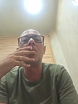 Snapshot of pareja47 chatting on 07-09-26, 05:28 pareja47 online show from 07-09-26, 05:28