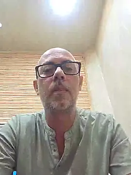 Snapshot of pareja47 chatting on 07-22-26, 03:37 pareja47 online show from 07-22-26, 03:37
