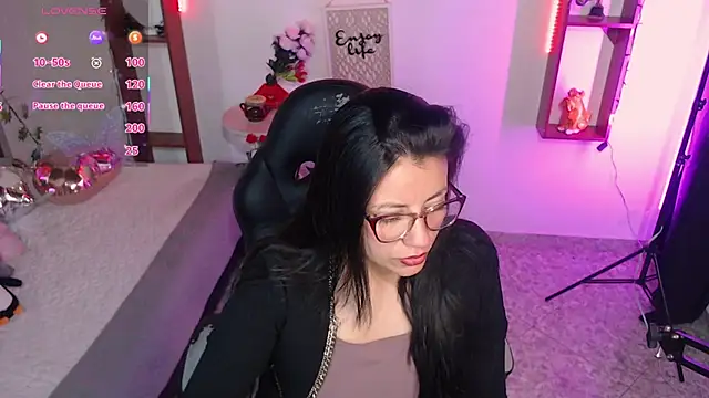 QueenRose94 online show from 03-17-26, 01:03