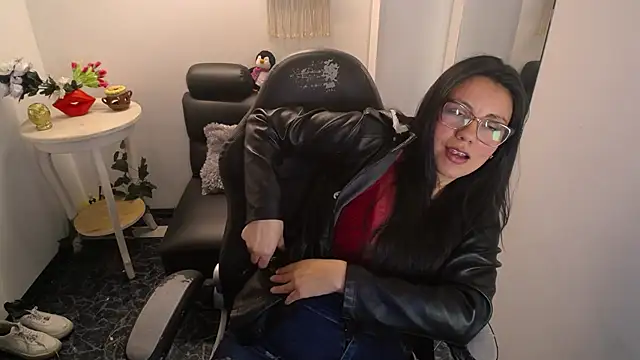 QueenRose94 online show from 04-21-26, 01:06