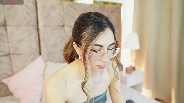 EmmaClark   online show from 02-21-26, 01:56