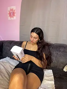 -BabyLuna online show from 04-17-26, 01:03