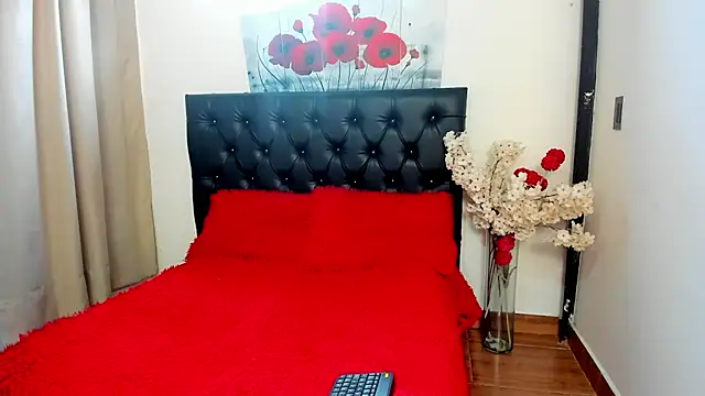 Kitty f00x online show from 07-13-26, 01:03