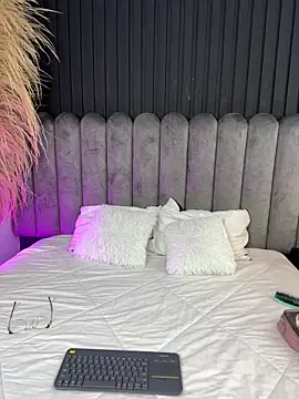 Nanda vixen  online show from 03-08-26, 08:01