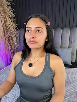 Nanda vixen  online show from 04-18-26, 09:04