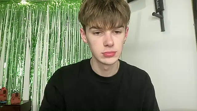 Snapshot of YourMilkyGuy chatting on 03-04-26, 05:30 YourMilkyGuy online show from 03-04-26, 05:30