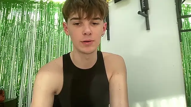 Snapshot of YourMilkyGuy chatting on 03-10-26, 01:38 YourMilkyGuy online show from 03-10-26, 01:38