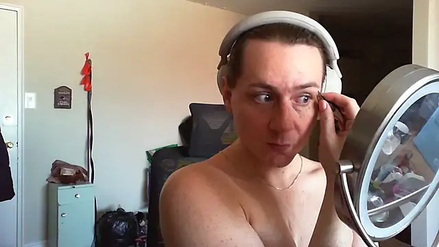 SpaceyLacey online show from 04-08-26, 01:33