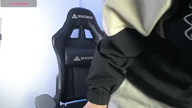 Snapshot of Novoa_Prime chatting on 03-10-26, 04:06 Novoa Prime online show from 03-10-26, 04:06