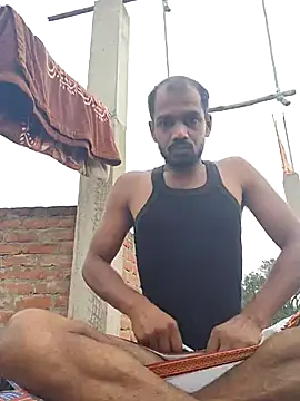 Snapshot of Daddyishere_19 chatting on 07-17-26, 12:28 Daddyishere 19 online show from 07-17-26, 12:28