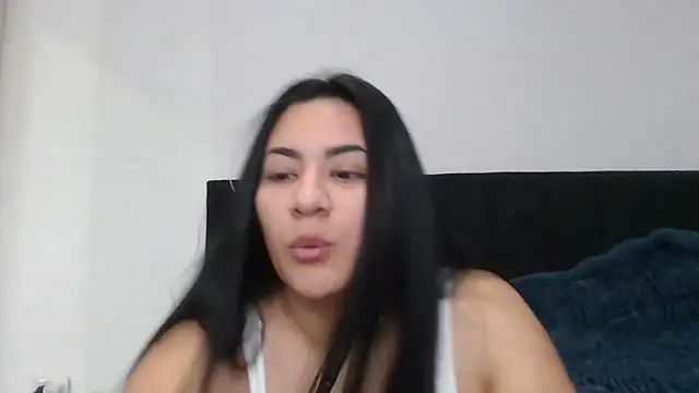 Agusgold22 online show from 06-10-26, 01:32