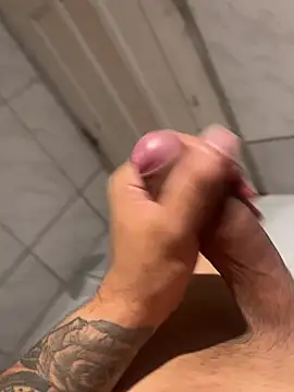 Snapshot of novinhogozando chatting on 02-14-26, 05:59 novinhogozando online show from 02-14-26, 05:59