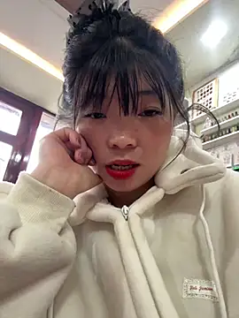 cuty lusy online show from 03-12-26, 05:13